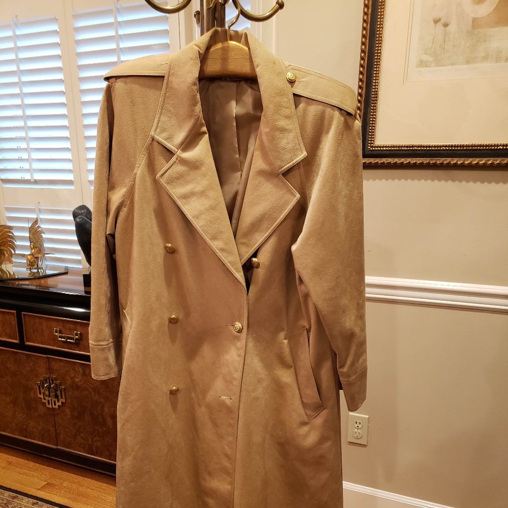 7 Designer Coats - Picture 9 of 15
